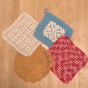 Set of 4 vintage handmade pot holders